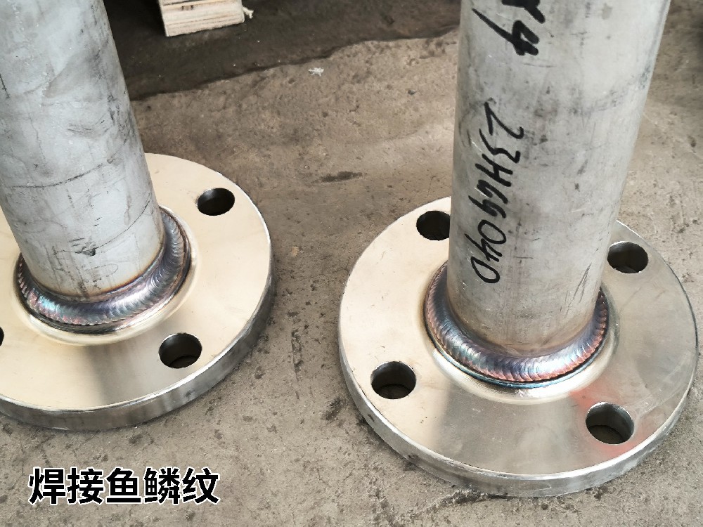 衡水客戶(hù)碳鋼壓力容器現場(chǎng)調試，工人很快學(xué)會(huì )